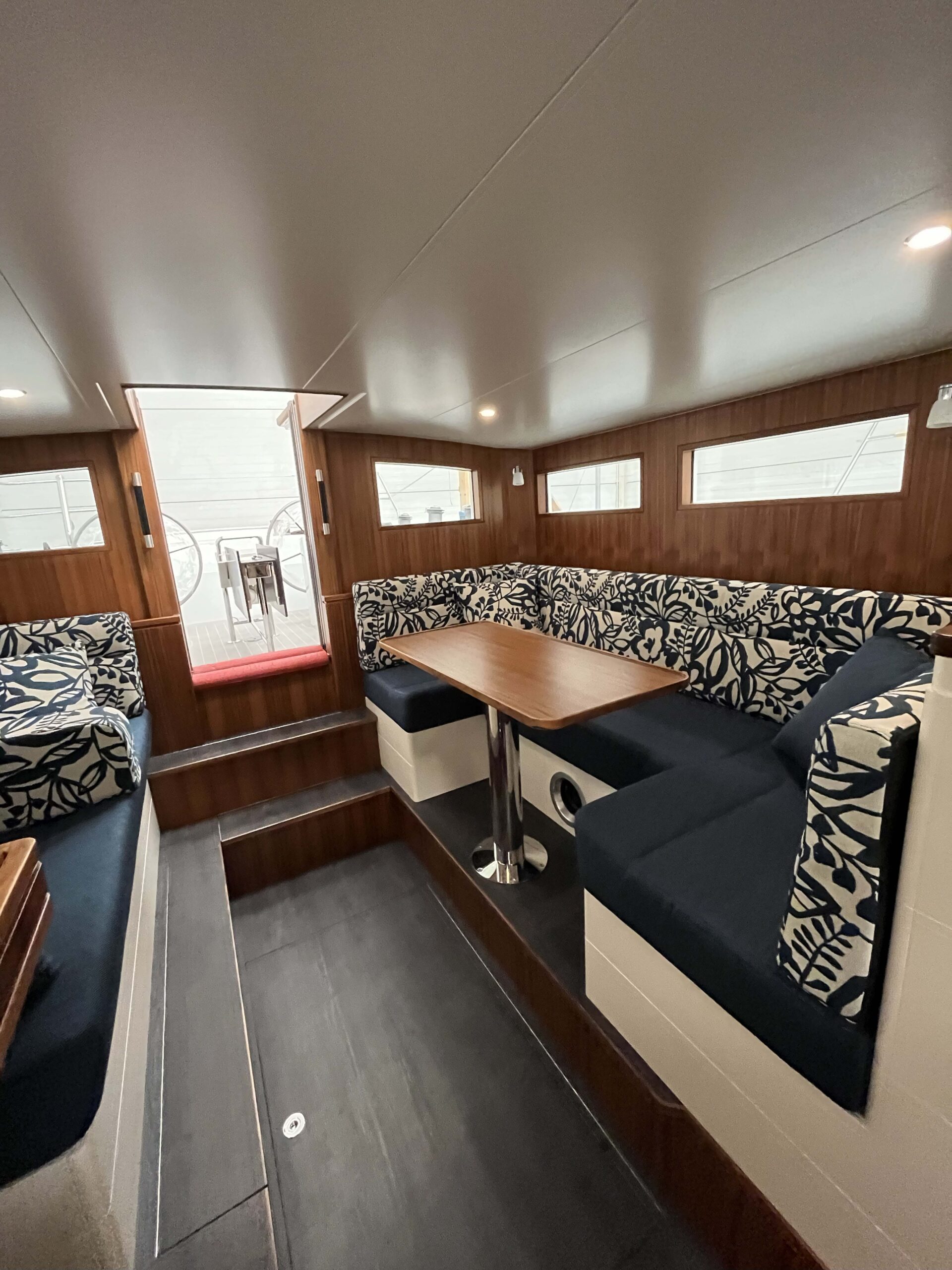 greyhound-interieur-kmy_06-scaled.jpg